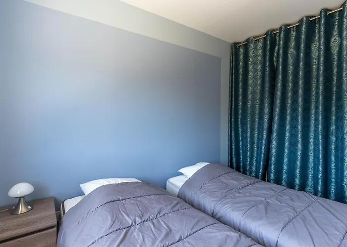 Semesterbostad Maison Familiale A Gastes, 400m Du Lac, Climatisee, Jardin, 6 Pers. - Menage Inclus - Fr-1-319-575